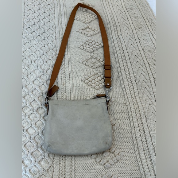 Coach white and tan cross body purse - Picture 4 of 7